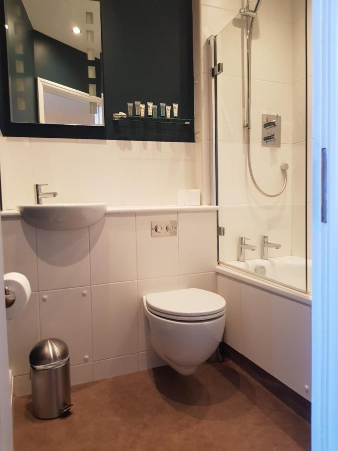 Limes Apartments Haywards Heath Bagian luar foto
